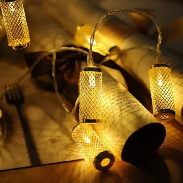 Metal Cylindrical Light (Golden)